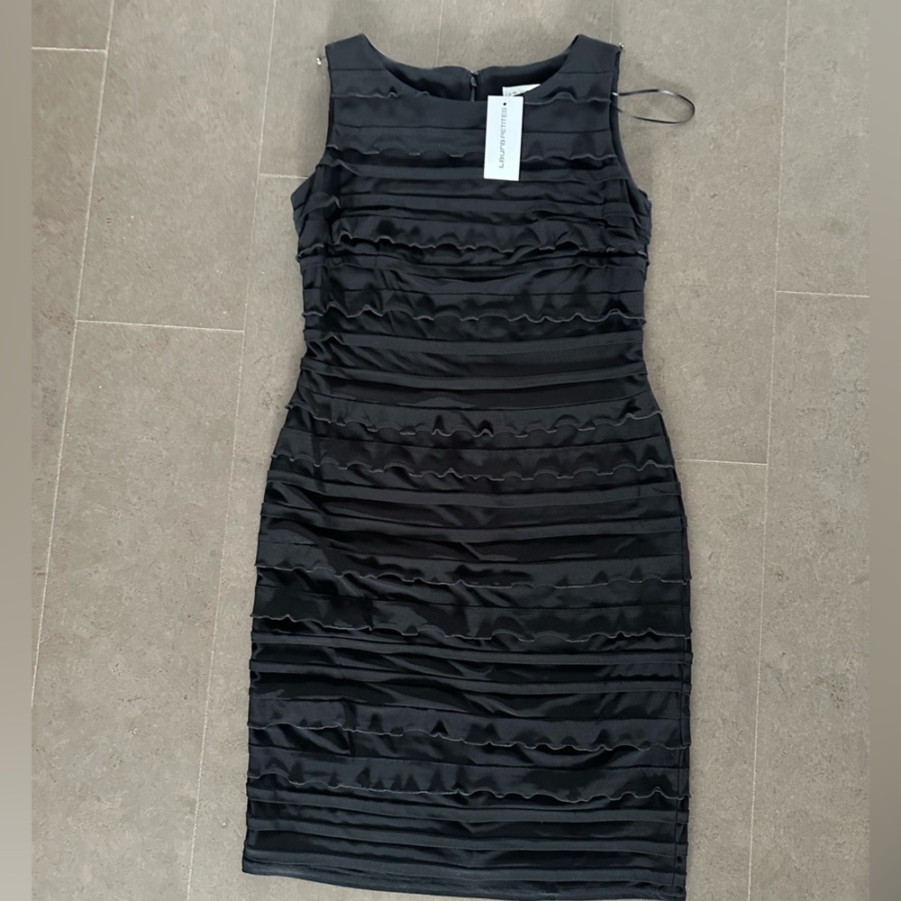 Laura Petites Elegant Black Dress size 6